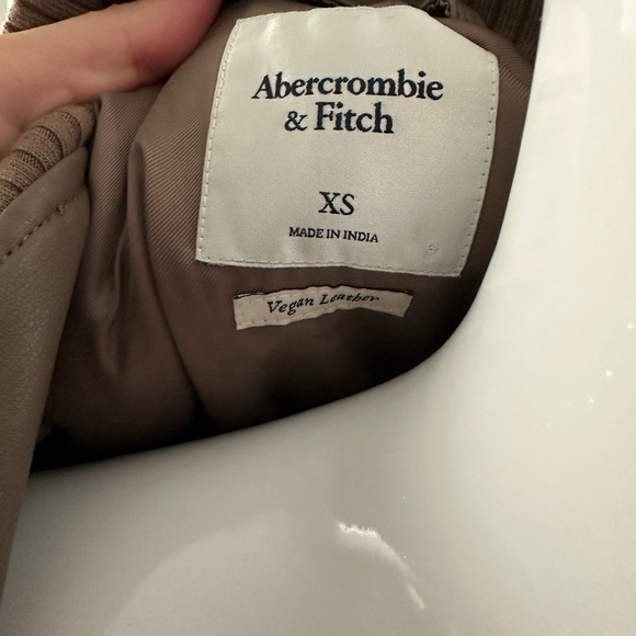 Abercrombie & Fitch Women's Taupe Bomber Jacket - Picture 2 of 8